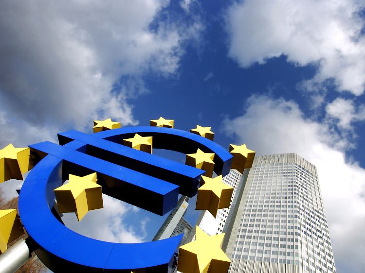 Die EZB hatte mehr als 1100 Banken 442 Mrd. Euro für ein Jahr Laufzeit bei einem Zinssatz von einem Prozent zugeteilt.