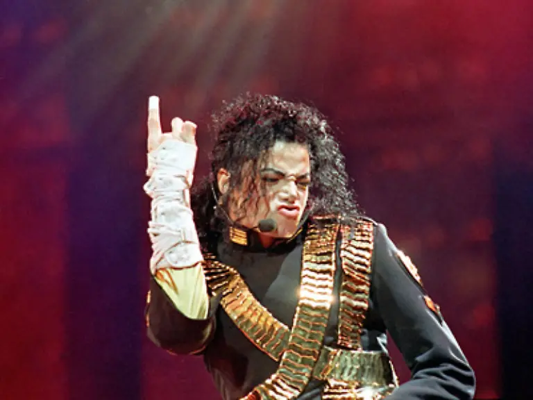 weisser-Glitzerhandschuh