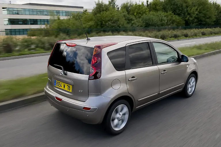 Nissan-Note-2