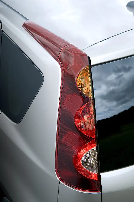 Nissan-Note-5