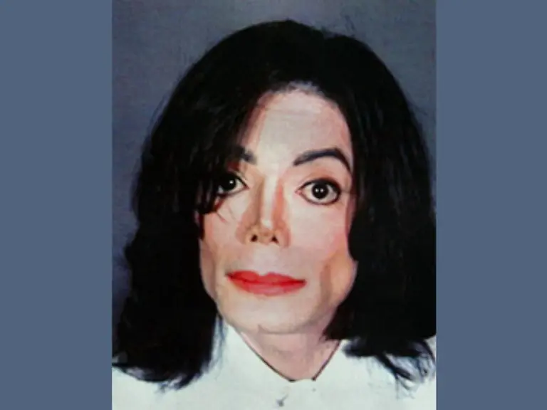 Dies-ist-das-offizielle-Polizeifoto-Jacksons-nach-seiner-Festnahme-Fans-sind-schockiert-wie-schlecht-ihr-Idol-aussieht