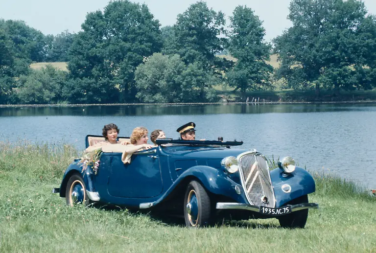 02a-Traction-avant-11CV-cabriolet-1935