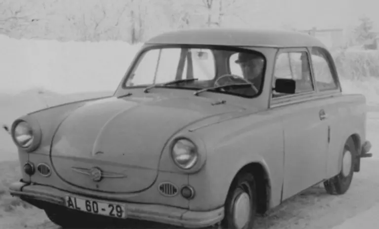 14-Trabant-P50-Limousine-1959-c-Pc-fish-Wikimedia-Commons