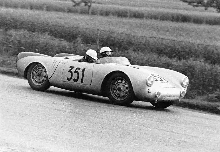 20-Hans-Herrmann-1954-Mille-Miglia-550-RS-Spyder