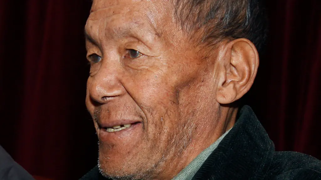 Ang-Rita-Sherpa-schaffte-sogar-eine-Winter-Besteigung-des-Everests-ohne-kuenstlichen-Sauerstoff-eine-besonders-sportliche-Leistung