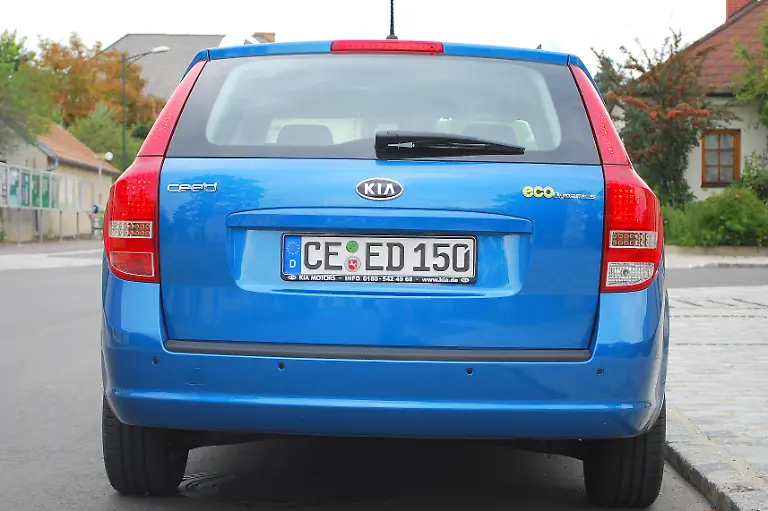 Kia-Ceed-02-09-2009-15-03-29