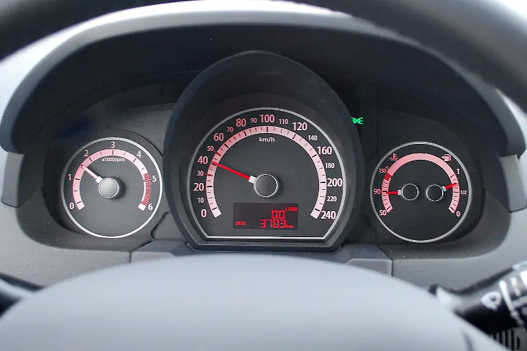 Kia-Ceed-02-09-2009-15-38-07