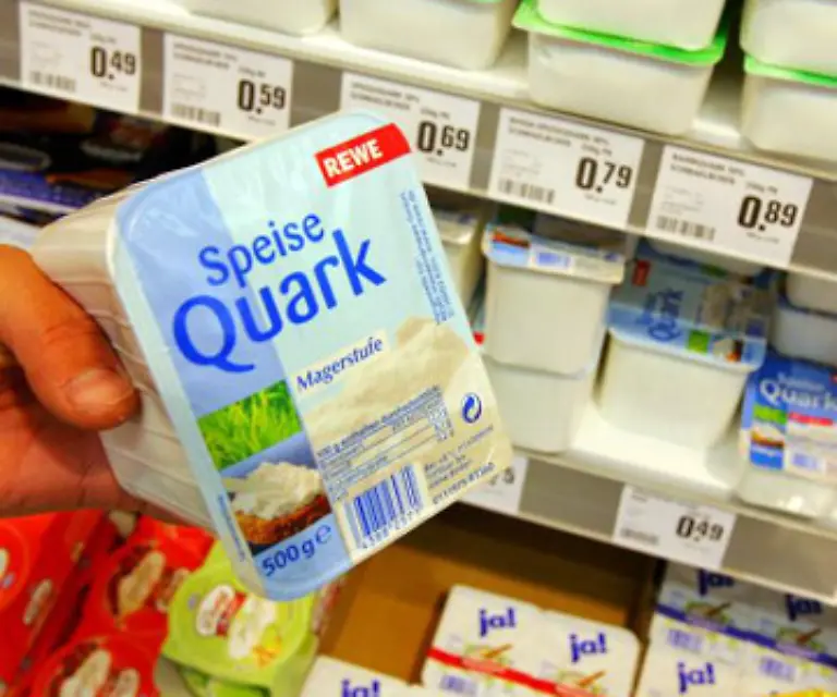 1-Ein-wahrer-Hort-fuer-Mythen-und-Legenden-ist-das-Kaufrecht-Das-faengt-schon-im-Supermarkt-an-wenn-man-an-der-Kasse-feststellt-dass-der-Joghurt-mit-69-Cent-berechnet-wird-statt-mit-den-ausgepreisten-45-Cent-Der-Preis-an-der-Ware-gilt-sollte-man-meinen