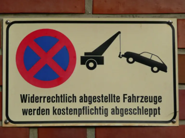20-Mein-Auto-kann-nicht-ohne-weiteres-abgeschleppt-werden-wenn-ich-einen-Zettel-mit-meiner-Handynummer-hinterlasse