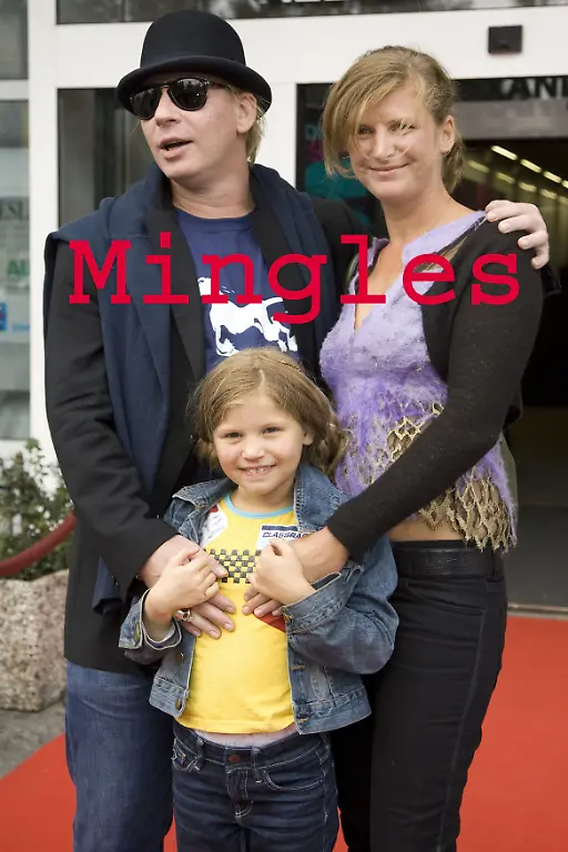mingles