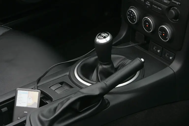 MX-5FL-AUXJack1-jpg300