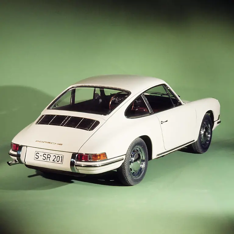 32a-Porsche-911-2-0-Coupe-von-1963