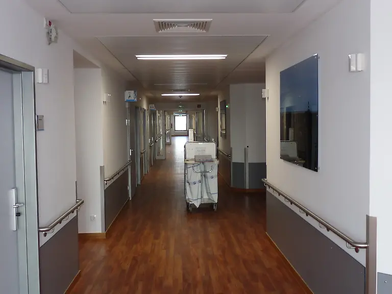 420208-R-B-by-Dieter-Schuetz-pixelio-de