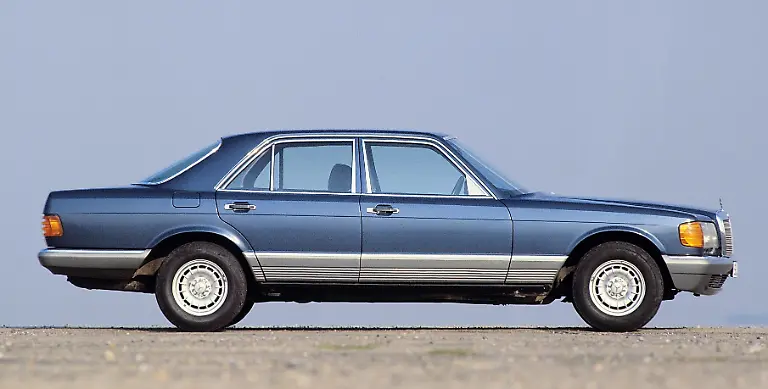 486894-851336-3622-1838-88557680F74