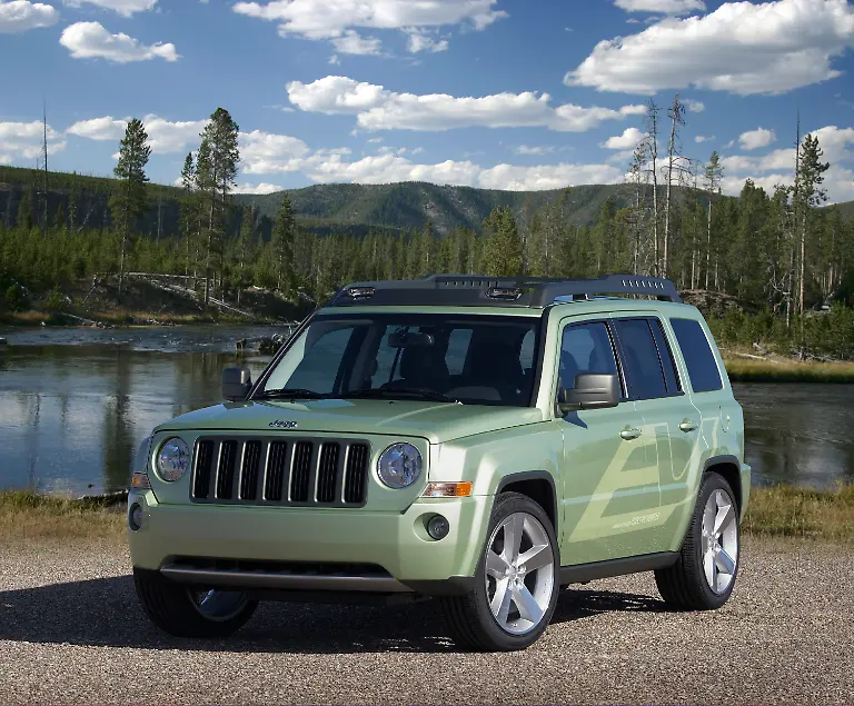 Jeep-Patriot-EV-1