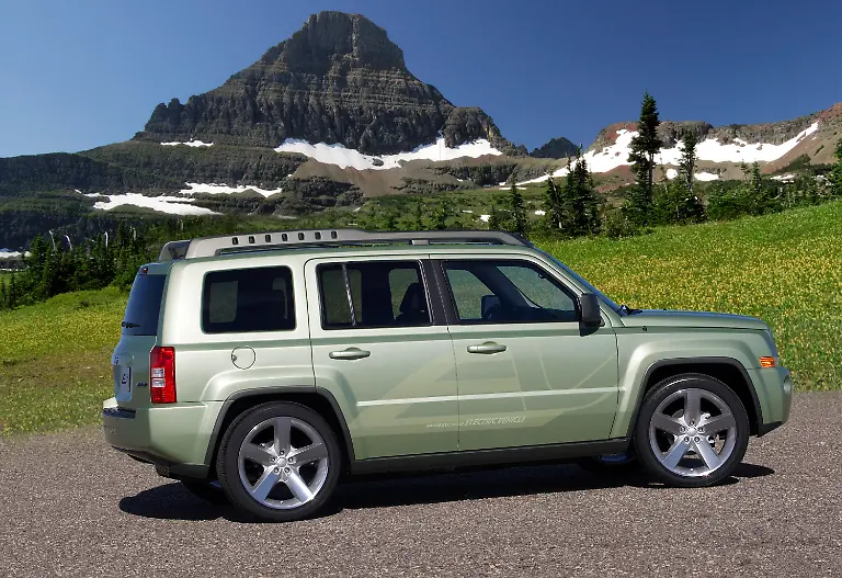 Jeep-Patriot-EV-3