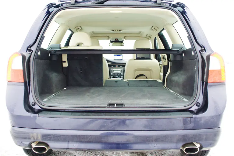 Volvo-V70-D5-2010-01-04-22-55-47
