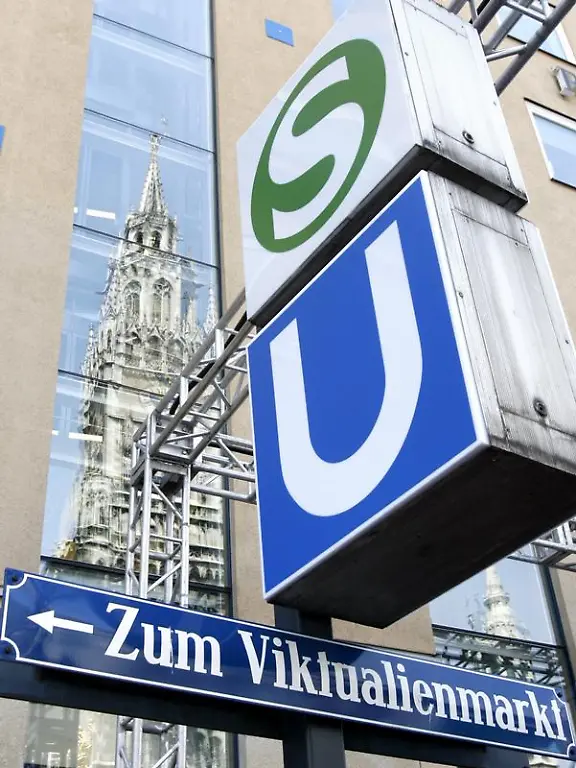 S-und-U-Bahn-Station-am-Muenchner-Marienplatz-Die-bayerische-Landeshauptstadt-hat-laut-einem-ADAC-Test-den-besten-oeffentlichen-Nahverkehr