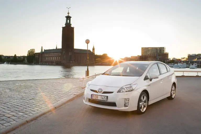 Toyota-Prius-PRI-DPL-72-09-EXT-15100