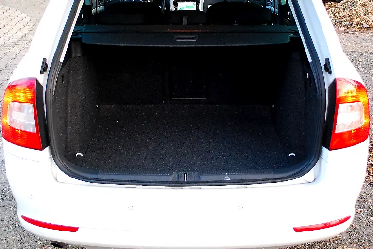 Skoda-Octavie-Green-Line-18-03-2010-18-55-56-18-03-2010-19-13-58-2010-19-13-58