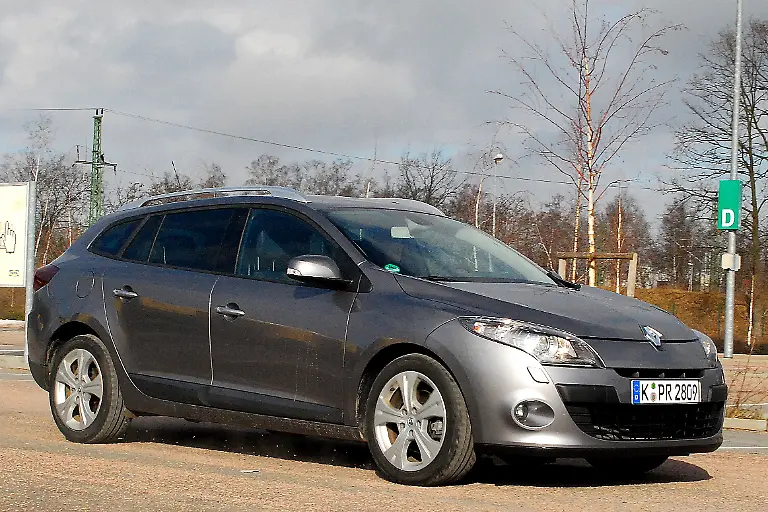 Vergleich-Golf-Megane-Kombi-04-03-2010-11-08-53