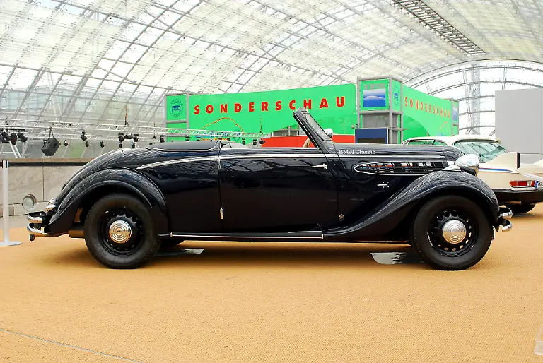 Oldtimer-AMI-2010-09-04-2010-15-04-56