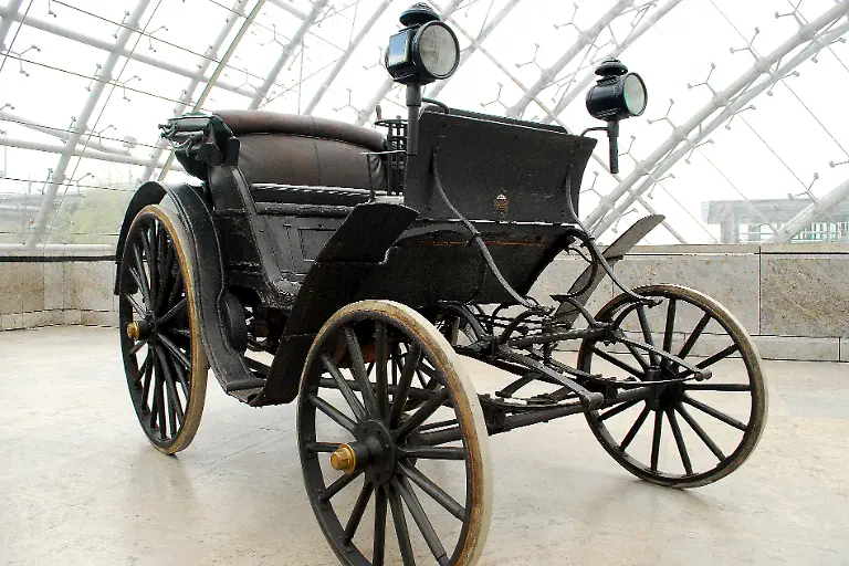 Oldtimer-AMI-2010-09-04-2010-14-56-58
