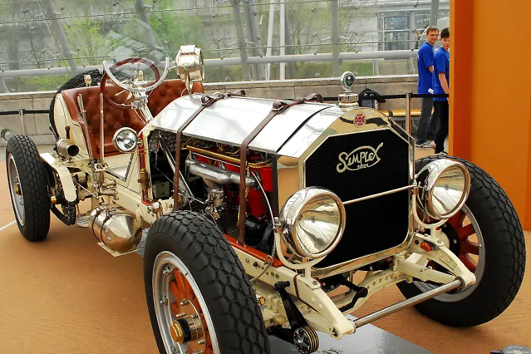 Oldtimer-AMI-2010-09-04-2010-14-43-53