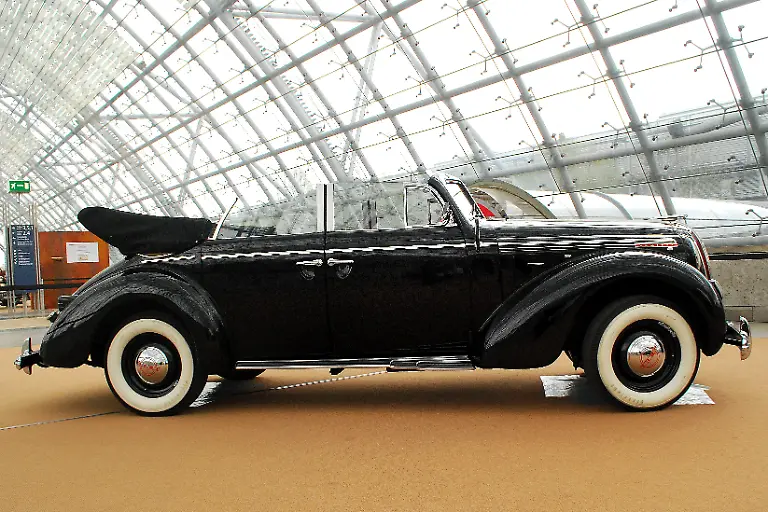 Oldtimer-AMI-2010-09-04-2010-14-40-30