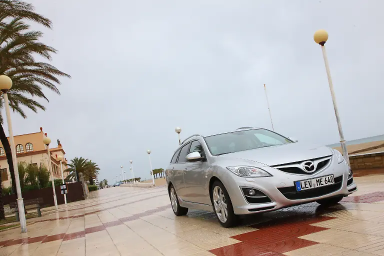 Mazda-6-Barcelona-04-05-2010-08-58-41