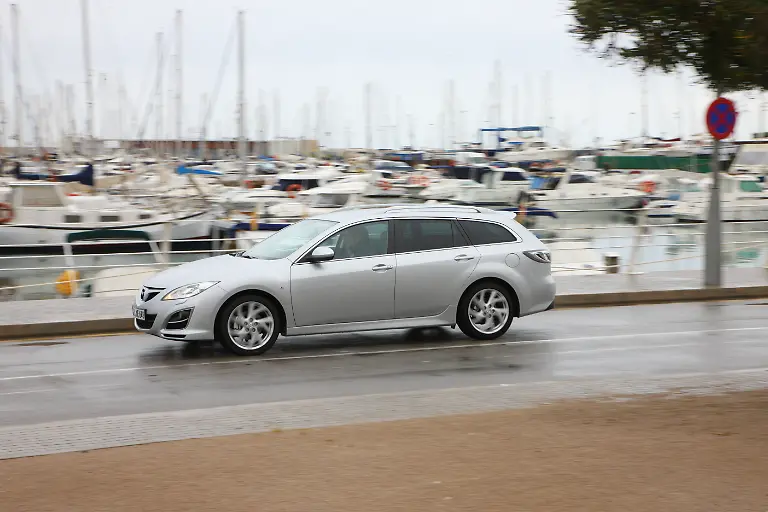 Mazda-6-Barcelona-04-05-2010-10-06-15