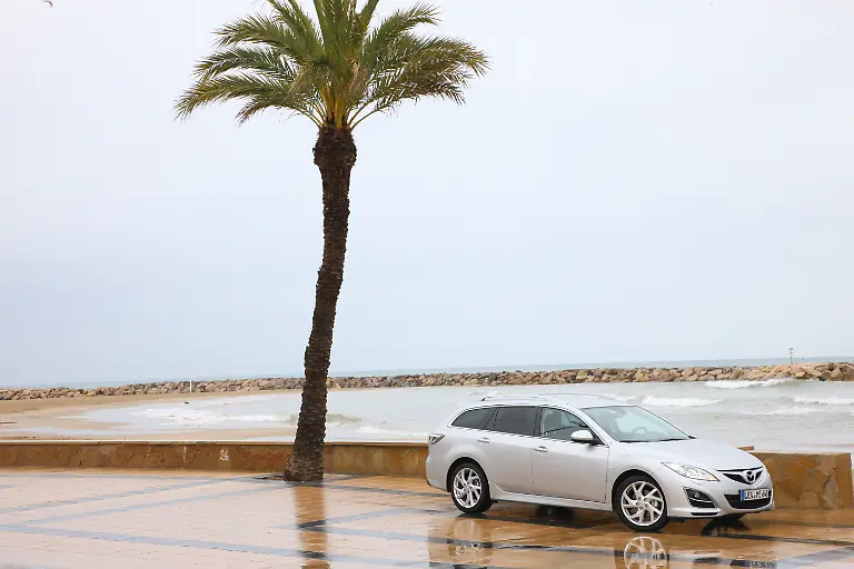 Mazda-6-Barcelona-04-05-2010-09-20-10