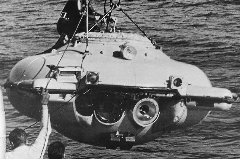 diving-saucer-2