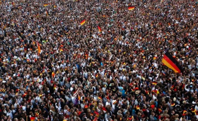 DEU-HH-Fussball-WM-Public-Viewing-HAH102-jpg-preview2-1