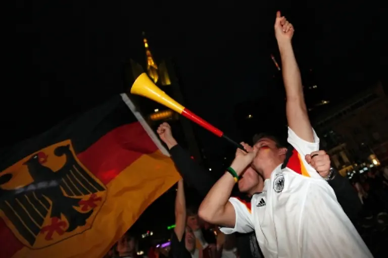 DEU-HE-Fussball-WM-Public-Viewing-FRA443-jpg-preview2-1