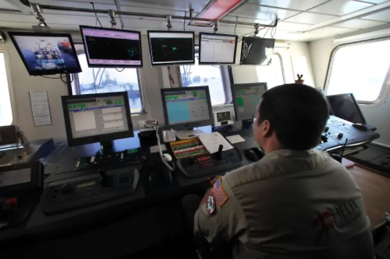 Gulf-Oil-Spill-LAGH109-jpg-preview2-1