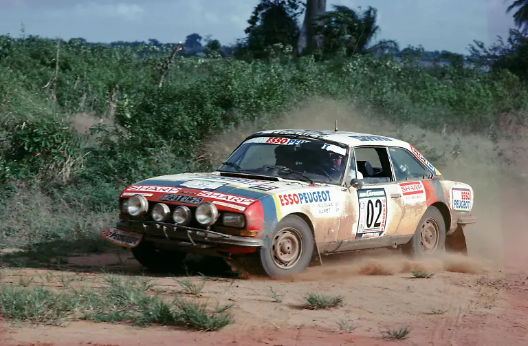 30Peugeot504CoupeBandama1978