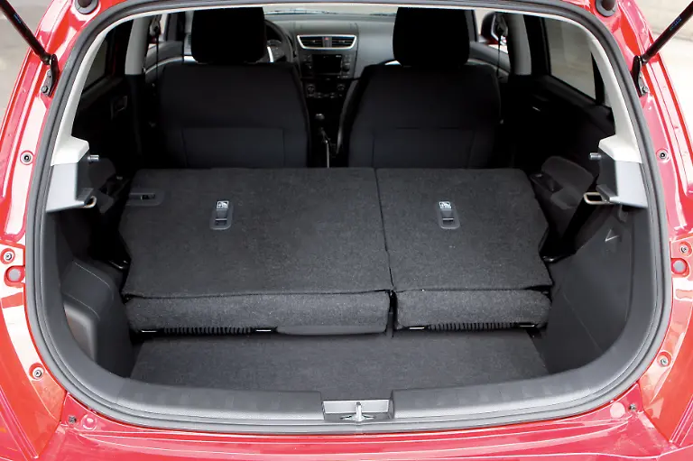 58-SWIFT-Interior