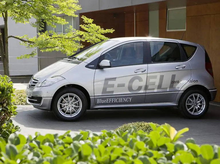 Ueber-eine-moegliche-Grossserie-wird-noch-entschieden-doch-zunaechst-koennen-Privatkunden-die-A-Klasse-E-Cell-nur-mieten