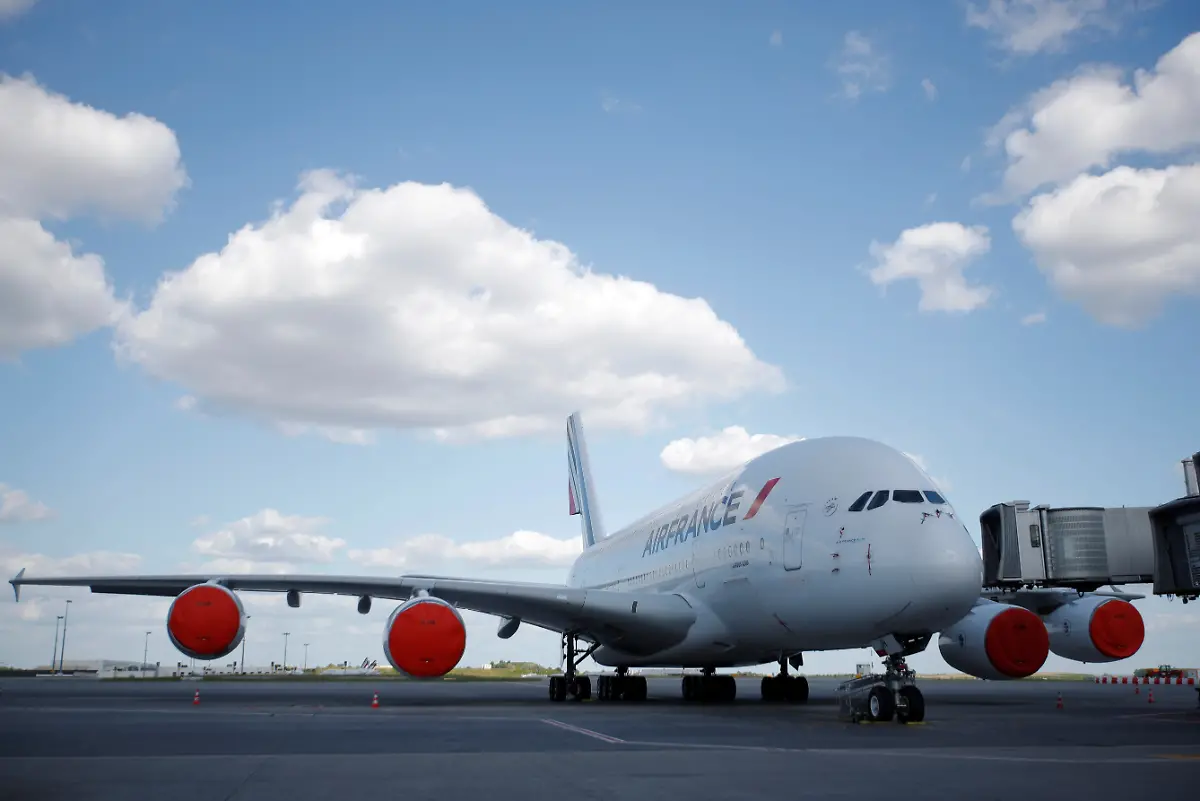 2020-05-26T000000Z-1494612976-RC29WG94TJI1-RTRMADP-3-HEALTH-CORONAVIRUS-AIRLINES-AIRPORTS