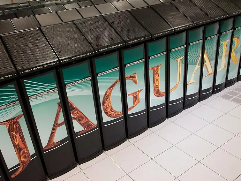 Vom-Thron-gestossen-Der-Supercomputer-Cray-XT-Jaguar-in-Tennessee-ist-nicht-laenger-der-schnellste-Computer-der-Welt