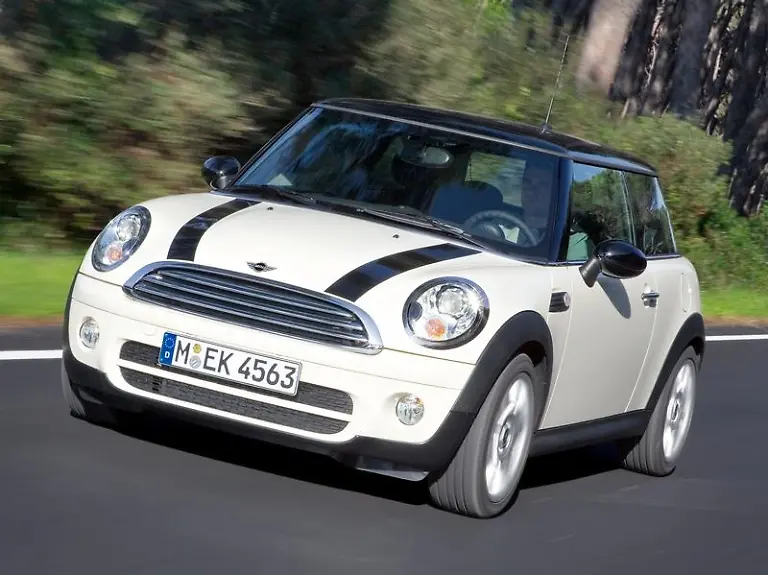 Der-Mini-Cooper-hier-die-D-Version-ist-aeusserst-wertstabil