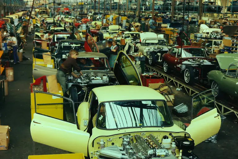 09JaguarETypeProduktion1967