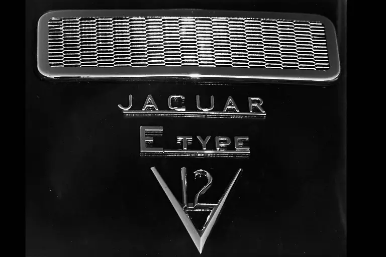 13JaguarETypeSchriftzug1971