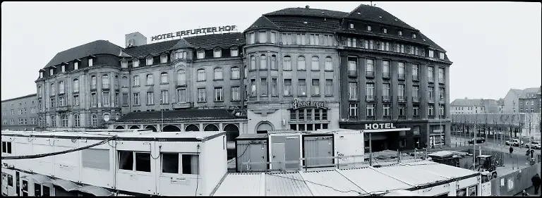 20-030221EFHofPan