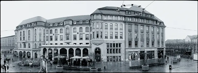 F-pan-EFHof-111208