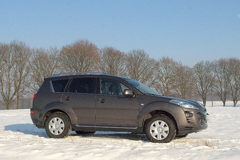 Peugeot-4007-2010-01-26-14-54-36