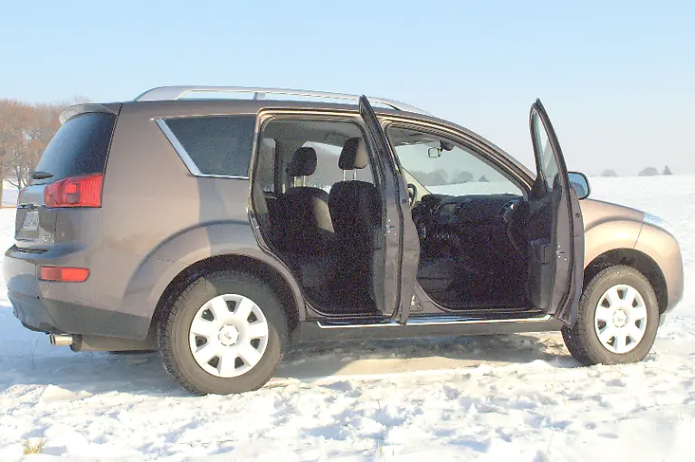 Peugeot-4007-2010-01-26-15-14-14