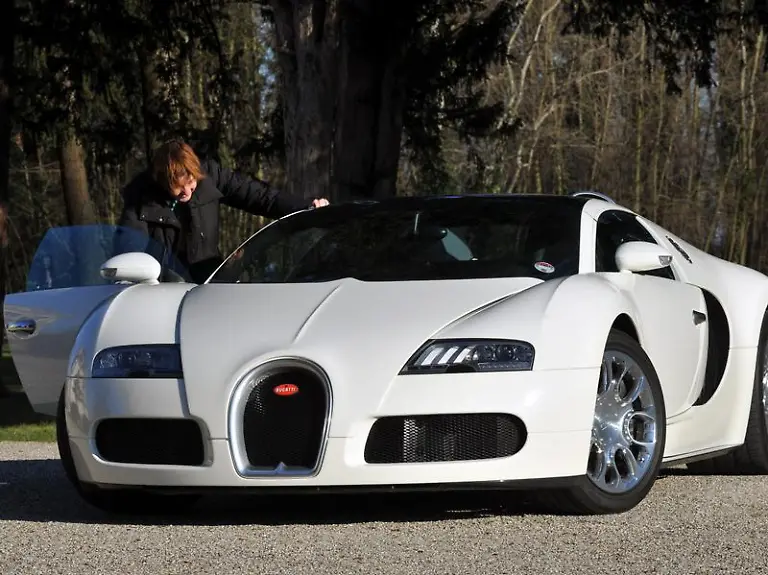 So-sieht-er-aus-der-Luxussportwagen-Der-Bugatti-Veyron-hat-1001-PS-und-kostet-1-2-Millionen-Euro