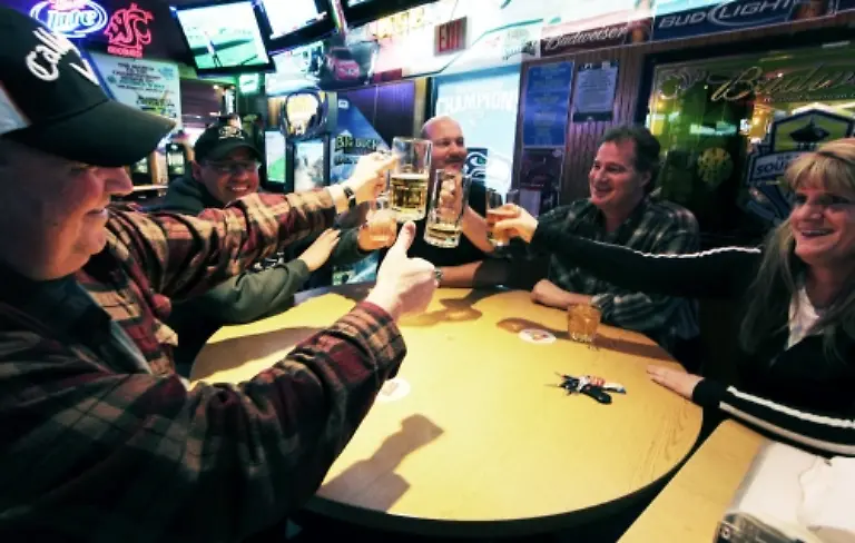 2011-02-25T011200Z-01-SEA01-RTRMDNP-3-USA-TANKER-JPG-preview2-1